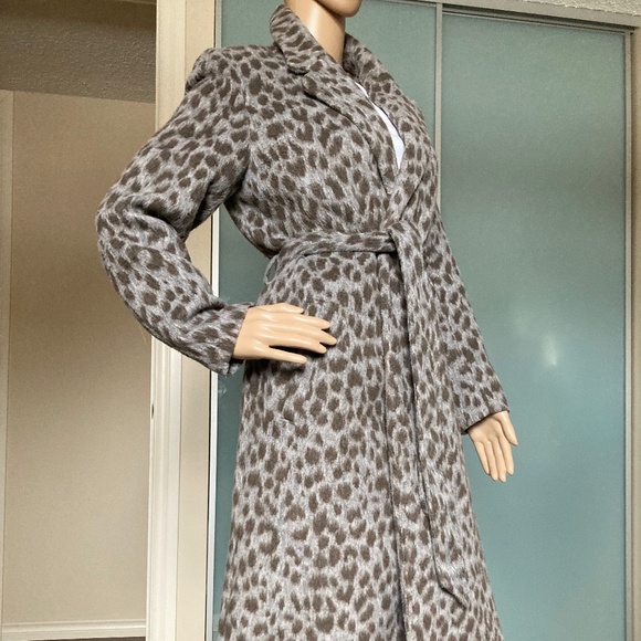 Belted Spring/Fall Coat - Picture 3 of 10